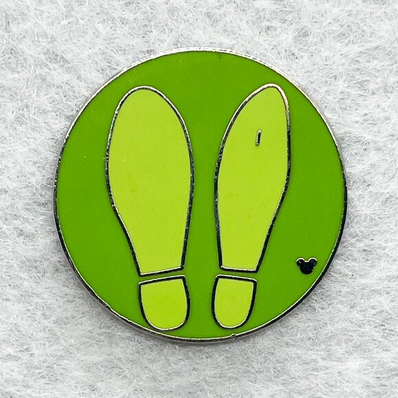 🔮 5/$25‎ Disney Goofy Footprint Pin - Picture 1 of 2